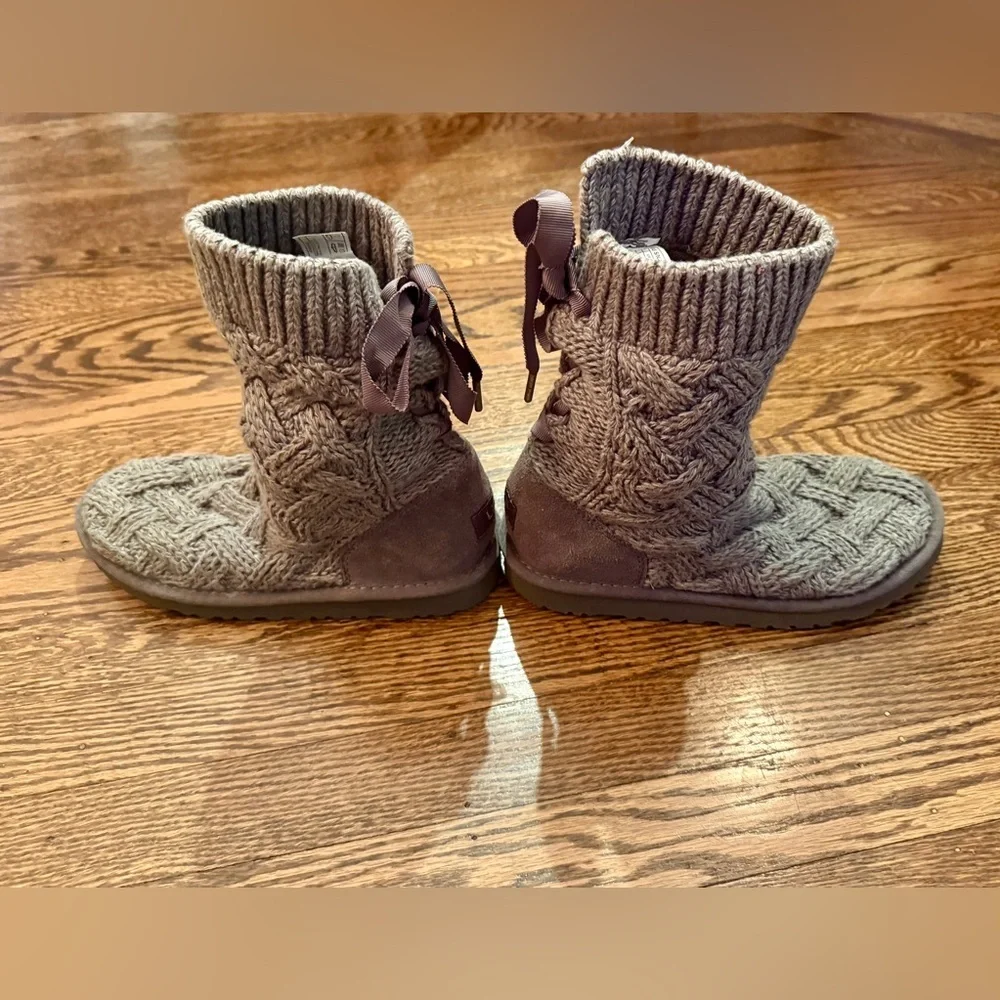 UGG Charcoal Knit Boots with‎ Bow Accent-Youth/Big Kid Size